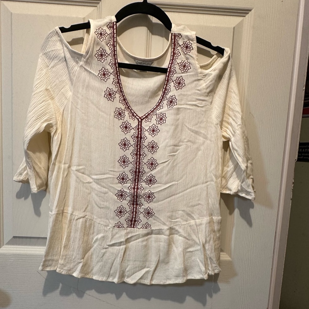 Catos cream color with red stitching, size L